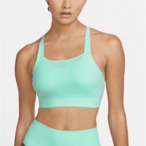 Nike Women's Swoosh padded Sports Bra in Mint Foam